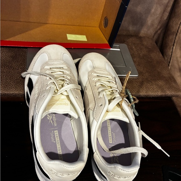 Women’s Reebok Fiori  sneakers - Picture 3 of 5